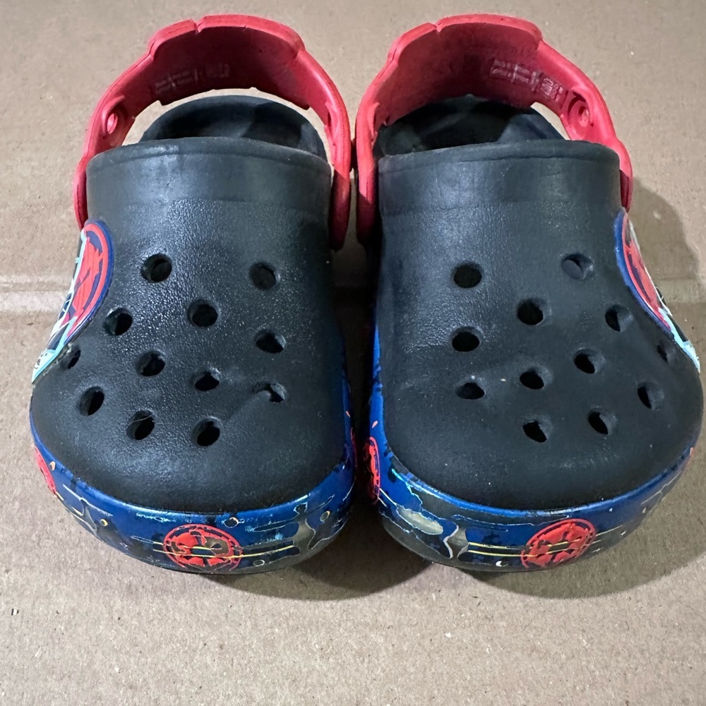 Crocs FunLab Darth Vader Kids Clogs | Slippers | garden shoes - Picture 4 of 5